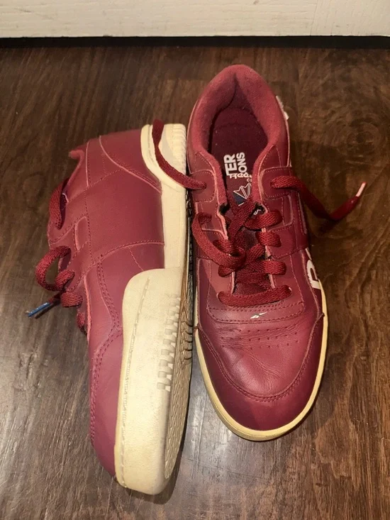 Reebok Burgundy Low-Top Sneakers with White Accents - Picture 5 of 8